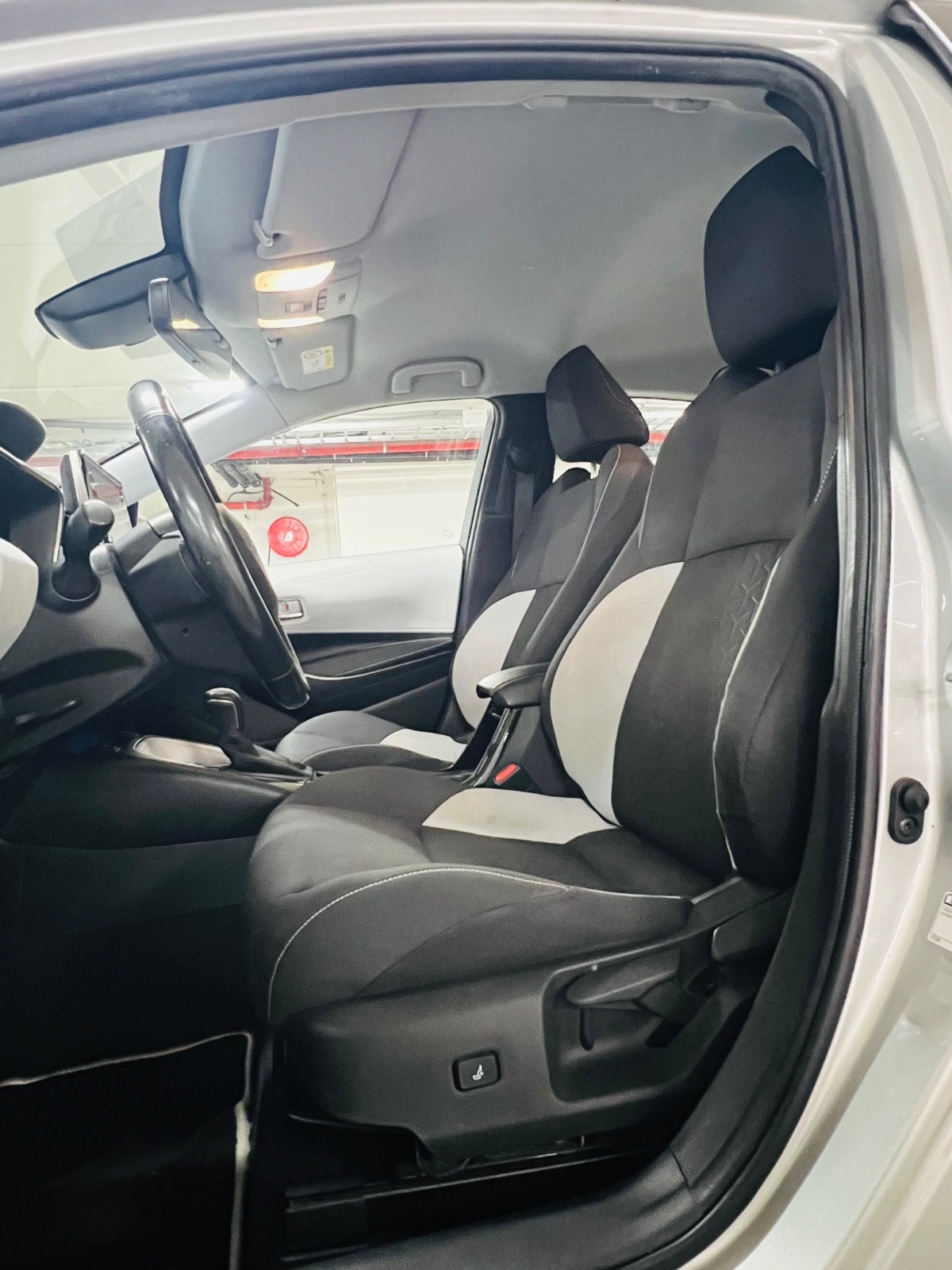 Toyota Corolla Hybrid e-CVT, 122hp, 2019