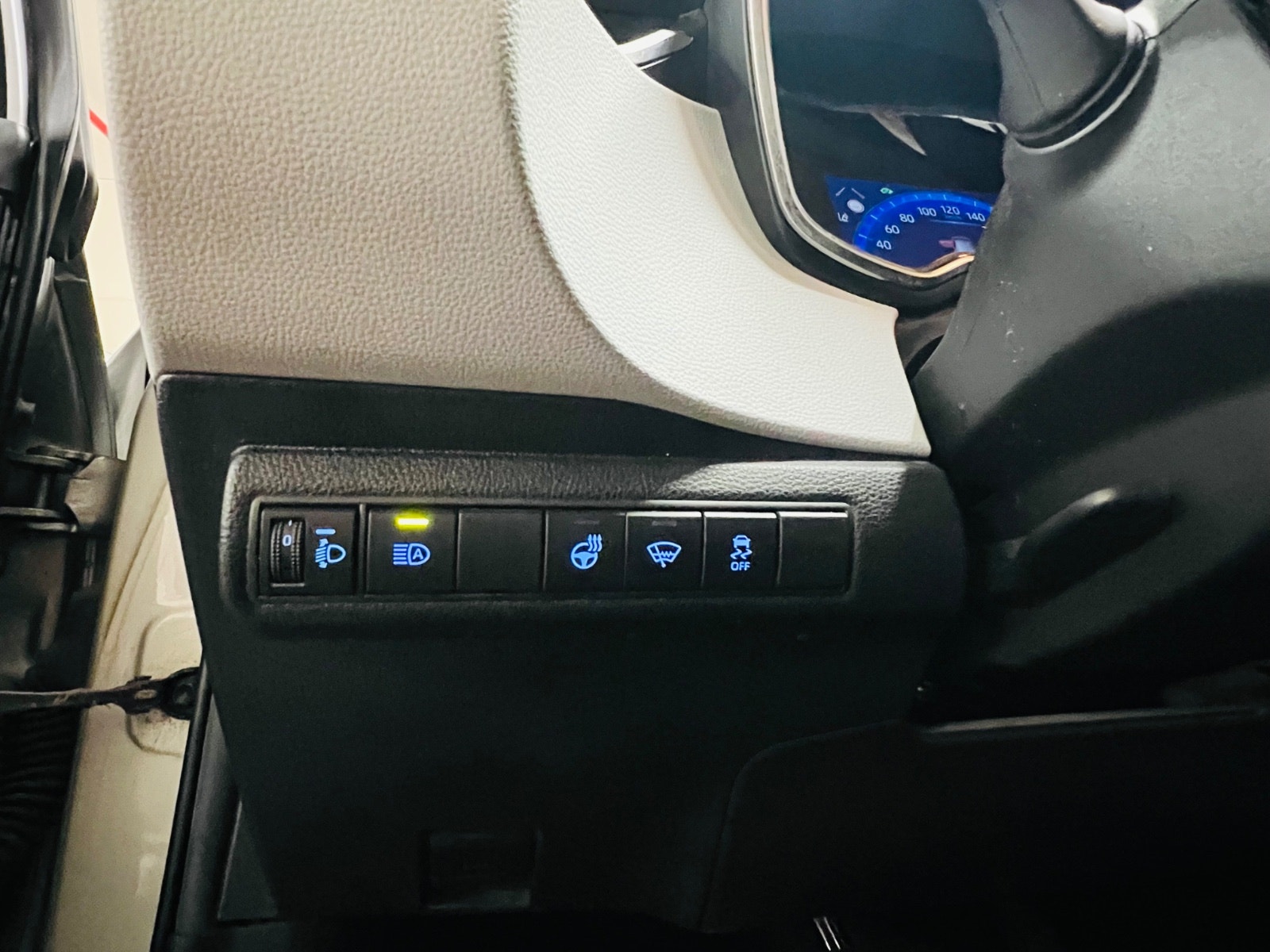 Toyota Corolla Hybrid e-CVT, 122hp, 2019