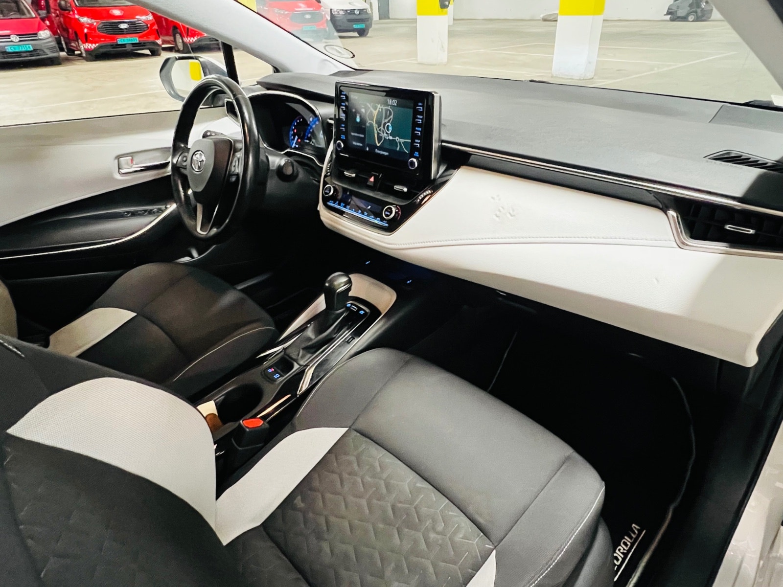Toyota Corolla Hybrid e-CVT, 122hp, 2019