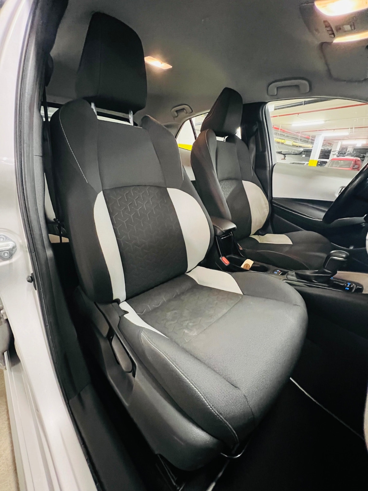 Toyota Corolla Hybrid e-CVT, 122hp, 2019