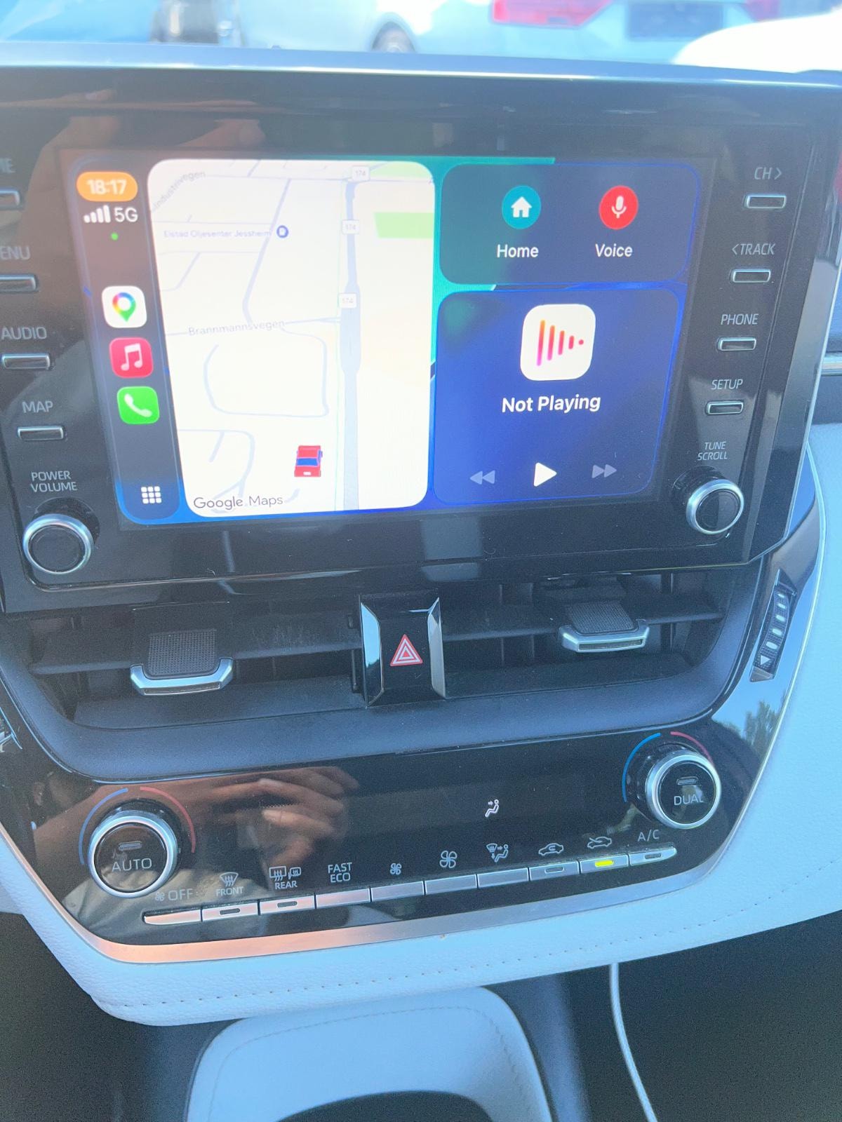 Toyota Corolla Hybrid e-CVT, 122hp, 2019
