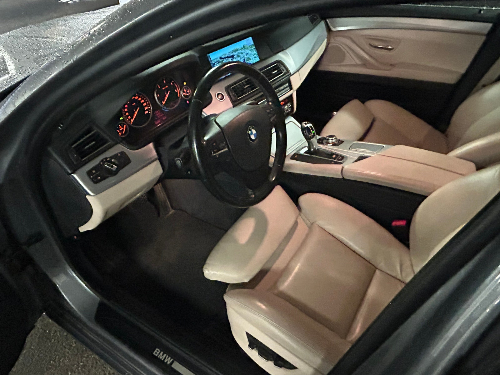 BMW 525d Sedan Steptronic, 8-trins, 204ps, 2011