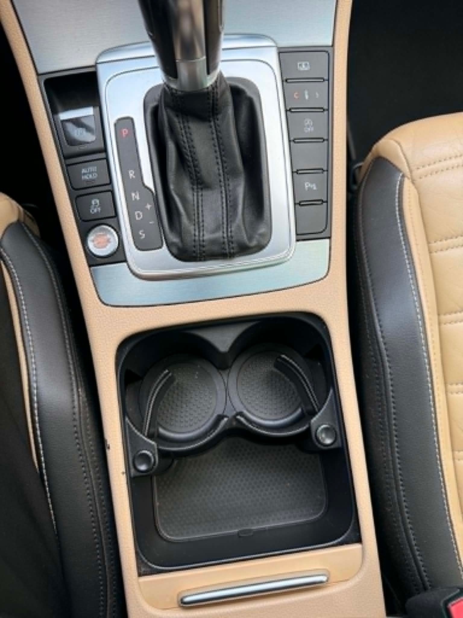 Volkswagen CC 5-seater 2.0 TDI DPF BMT DSG Sequential, 140hp, 2013