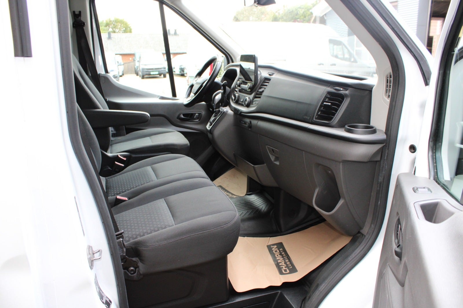 Ford Transit 350 Chassis Cab 2.0 EcoBlue SelectShift, 160hp, 2022