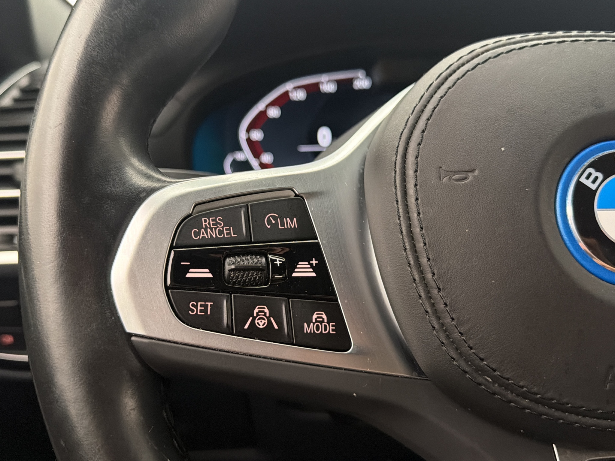 BMW iX3, 286ps, 2024