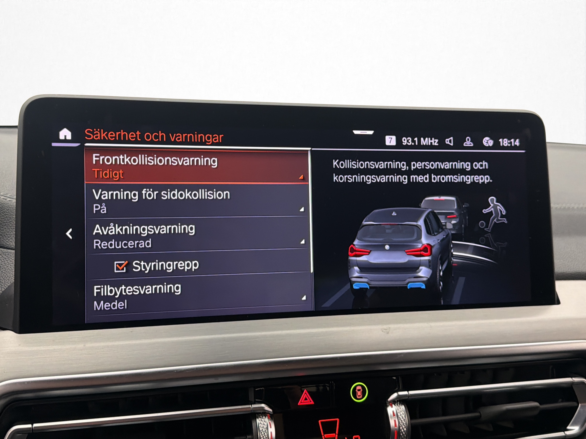 BMW iX3, 286ps, 2024