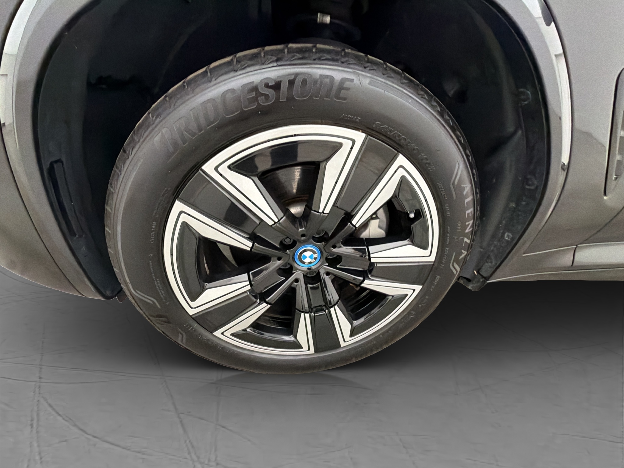 BMW iX3, 286ps, 2024
