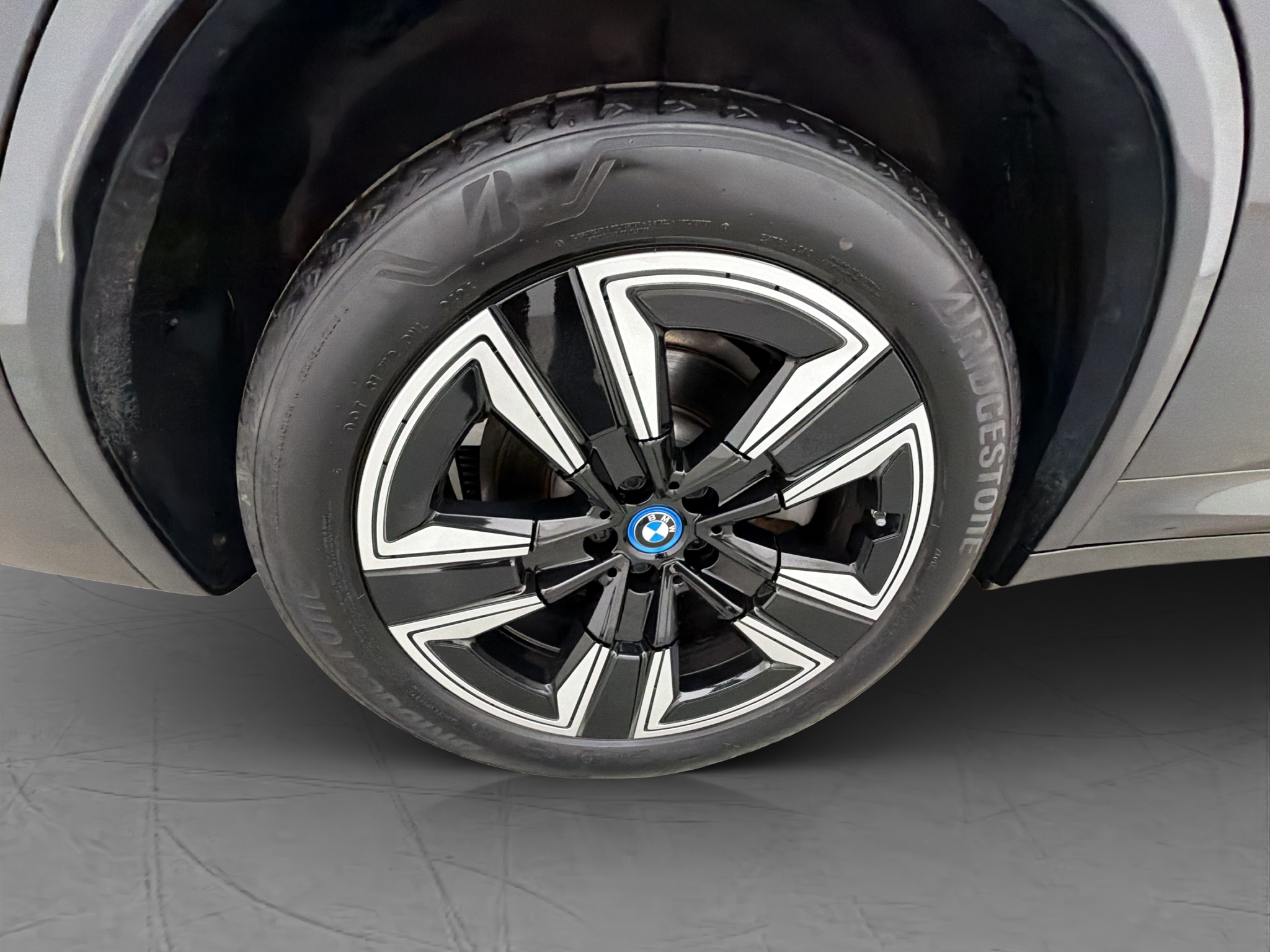 BMW iX3, 286ps, 2024