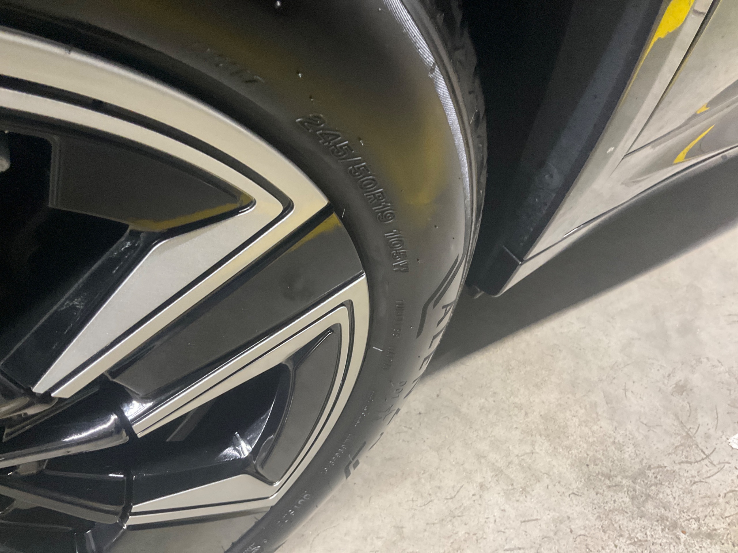 BMW iX3, 286ps, 2024