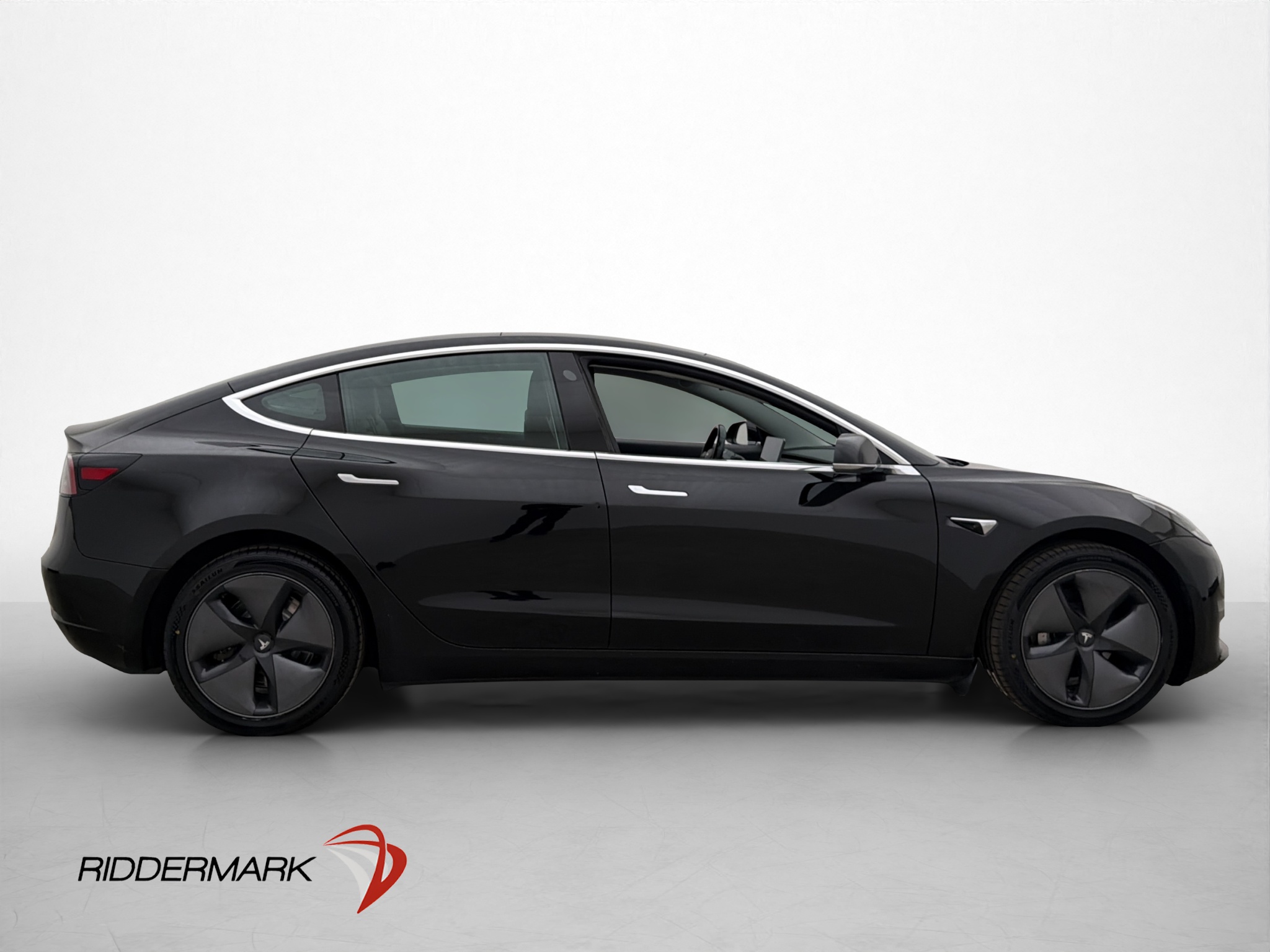 Tesla Model 3 Long Range, 287ps, 2019