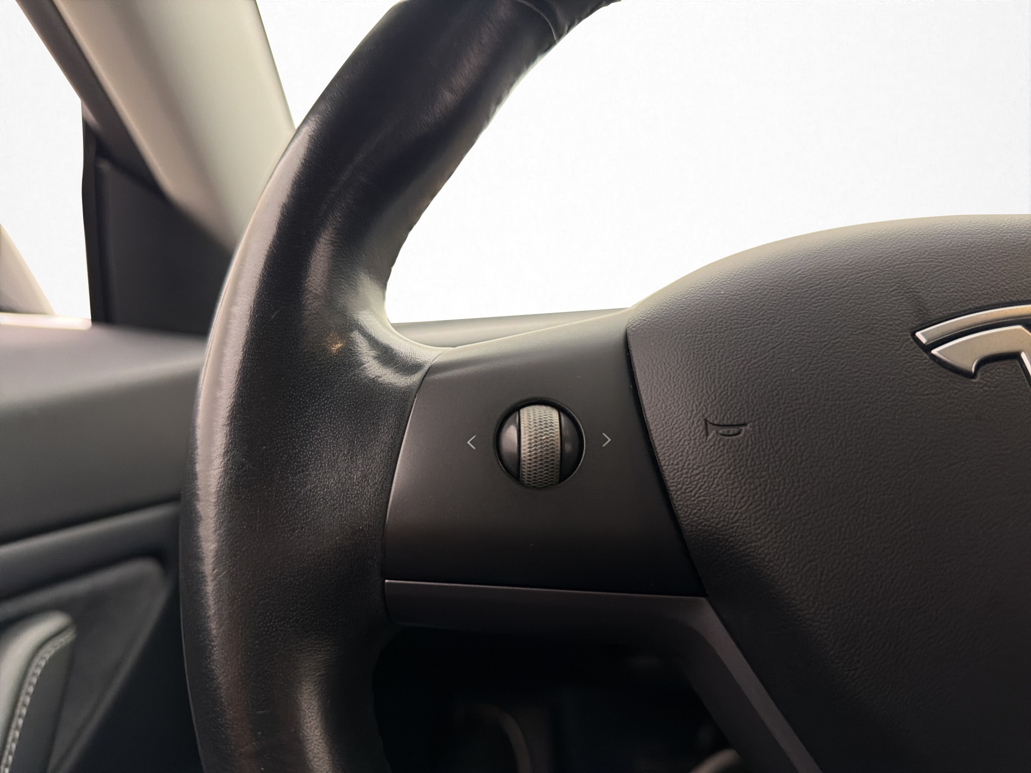 Tesla Model 3 Long Range, 287ps, 2019