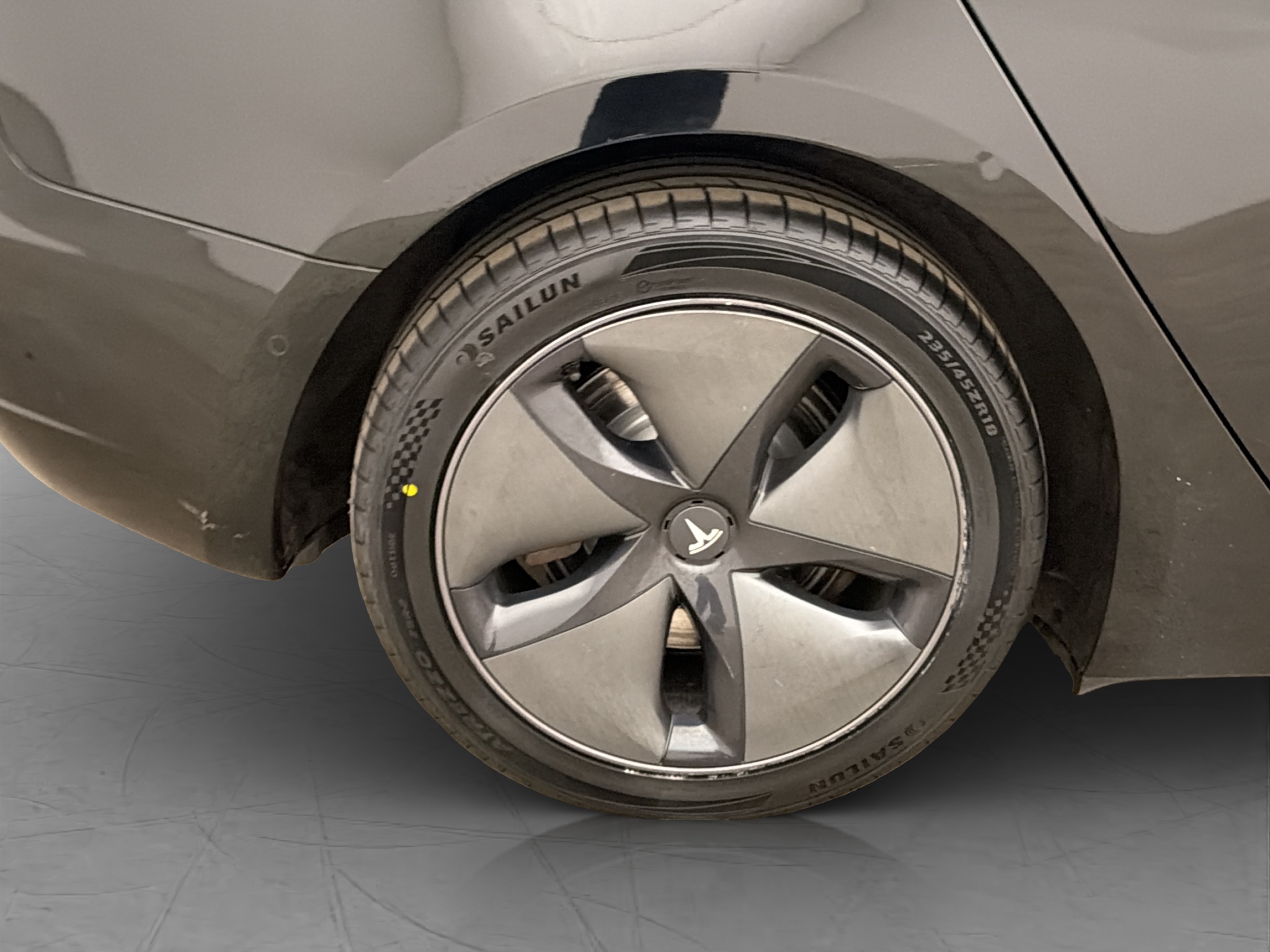 Tesla Model 3 Long Range, 287ps, 2019