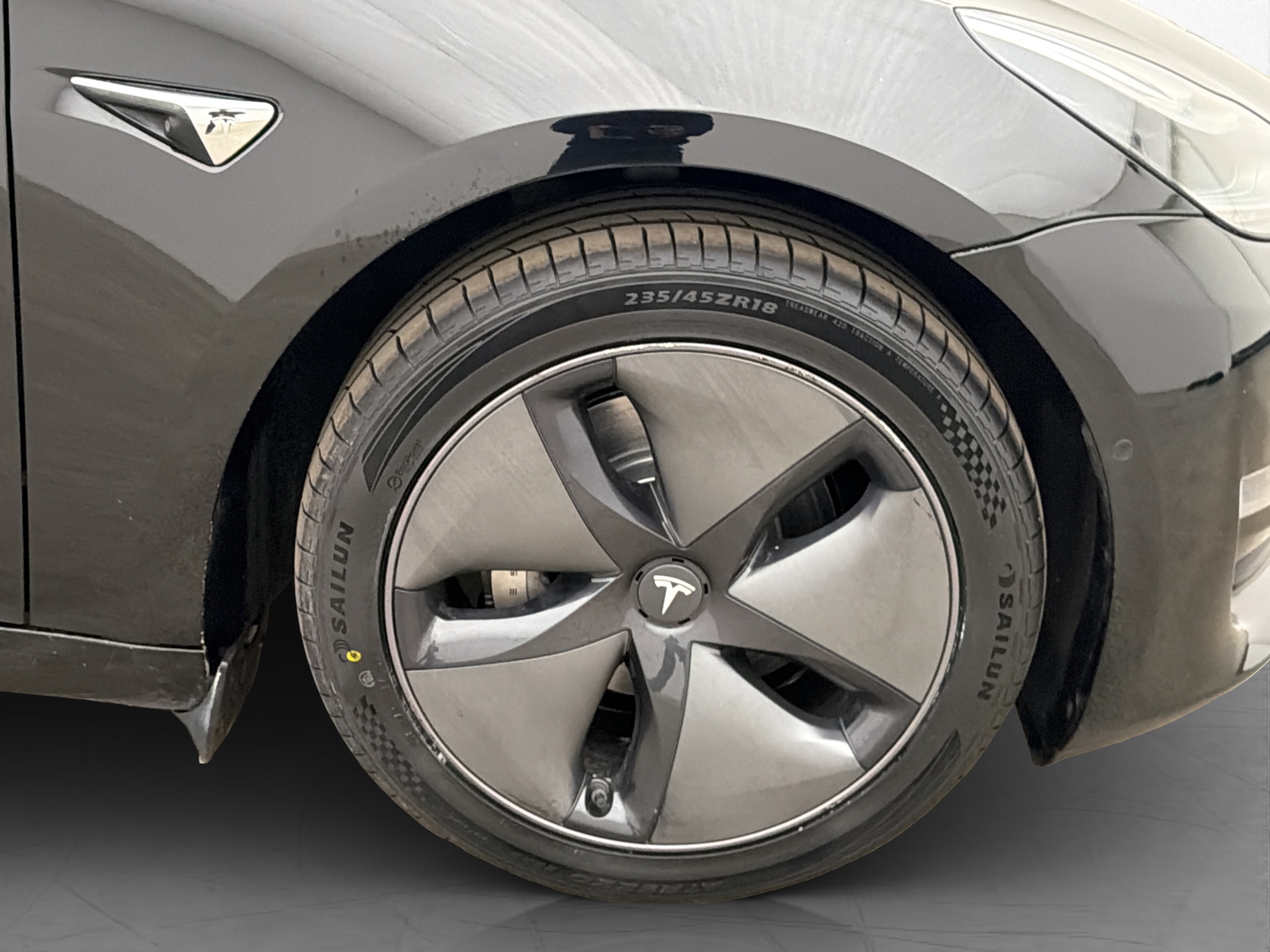 Tesla Model 3 Long Range, 287ps, 2019