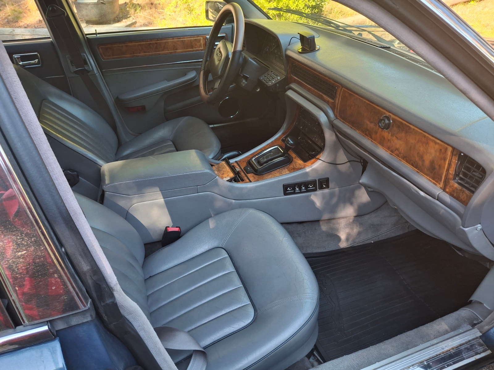 Daimler Six 4.0 Automatic, 4-trins, 226ps, 1990