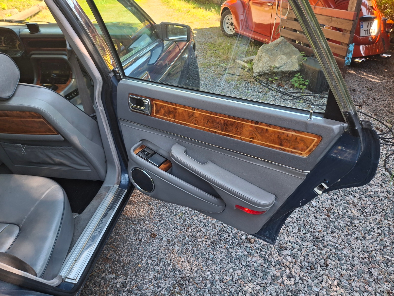 Daimler Six 4.0 Automatic, 4-trins, 226ps, 1990