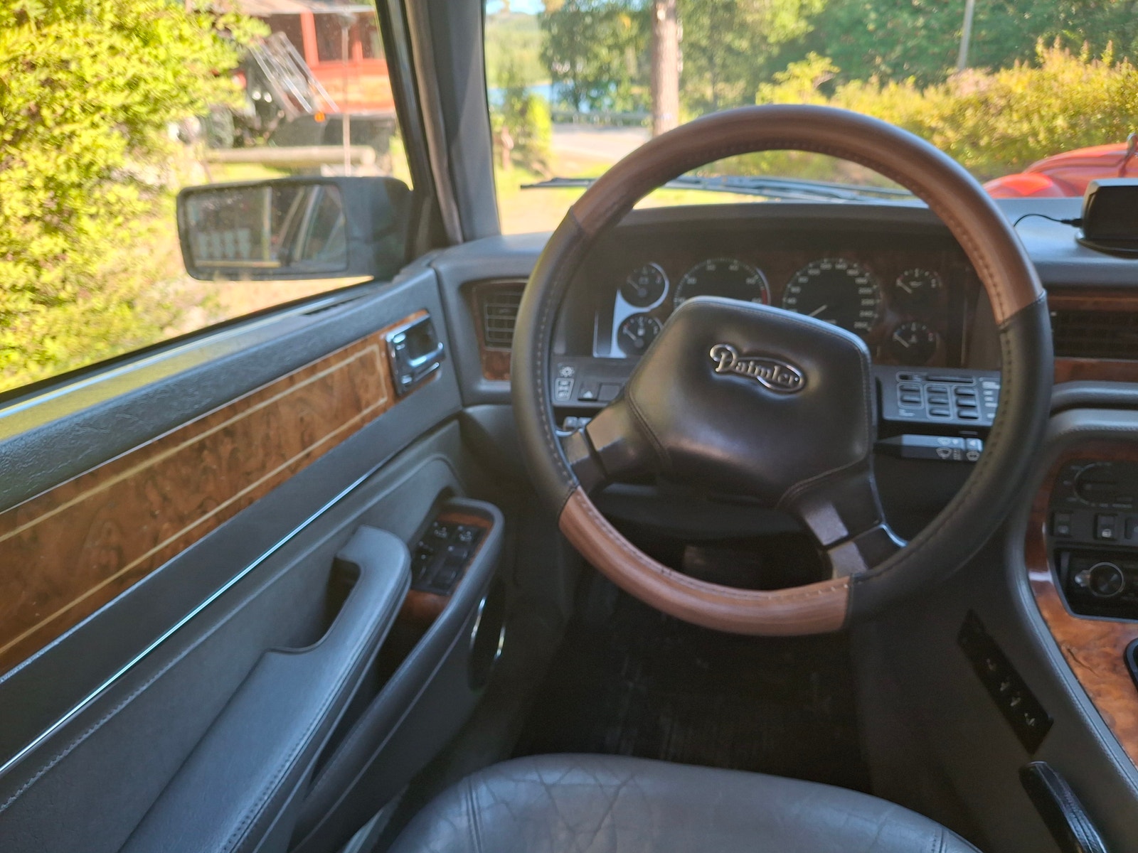 Daimler Six 4.0 Automatic, 4-trins, 226ps, 1990