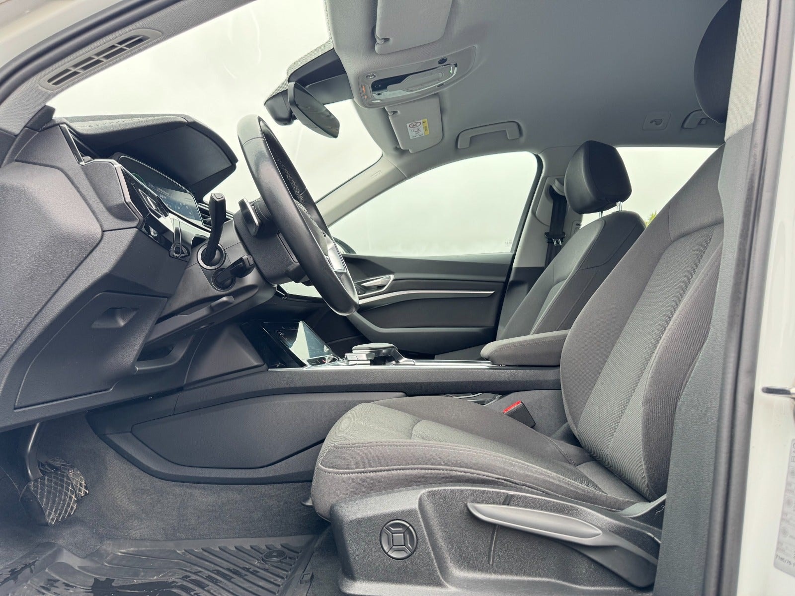 Audi e-tron 55 quattro, 408ps, 2022