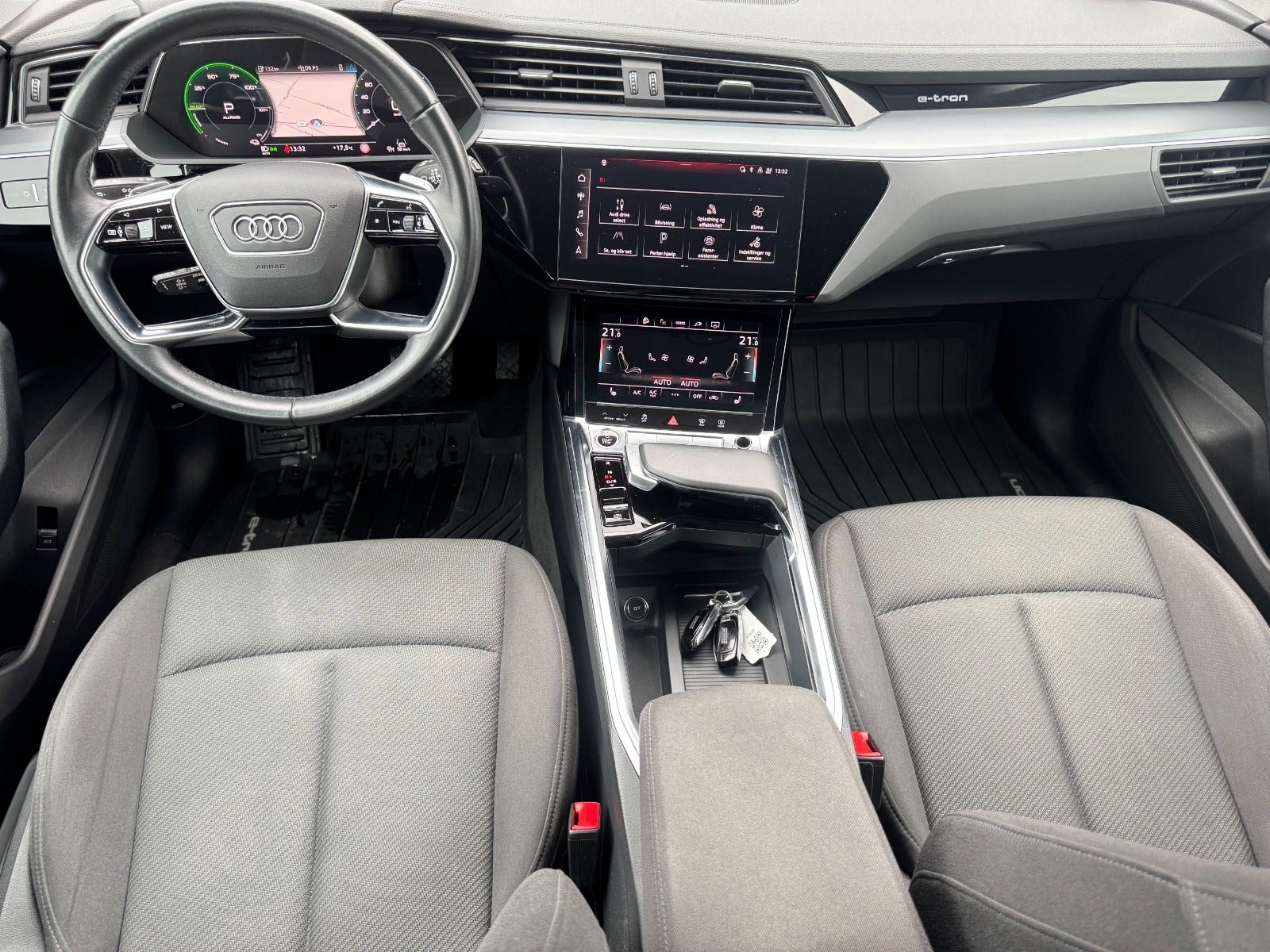 Audi e-tron 55 quattro, 408ps, 2022