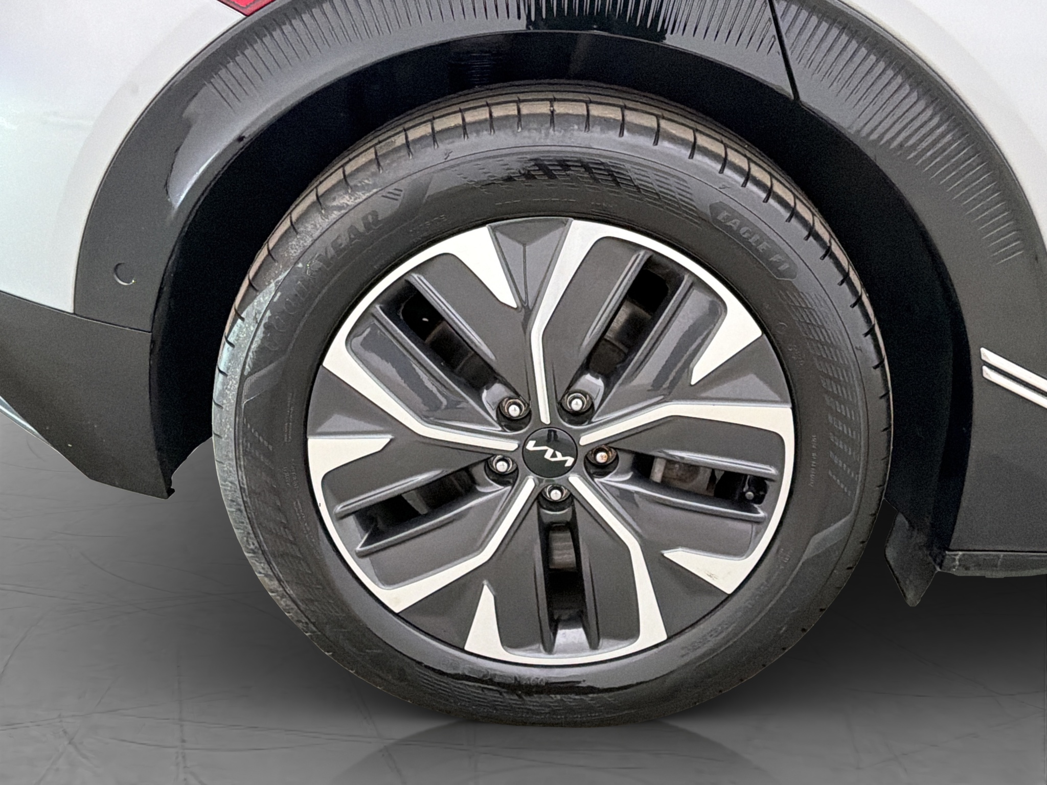 Kia EV6 77.4 kWh, 228ps, 2023