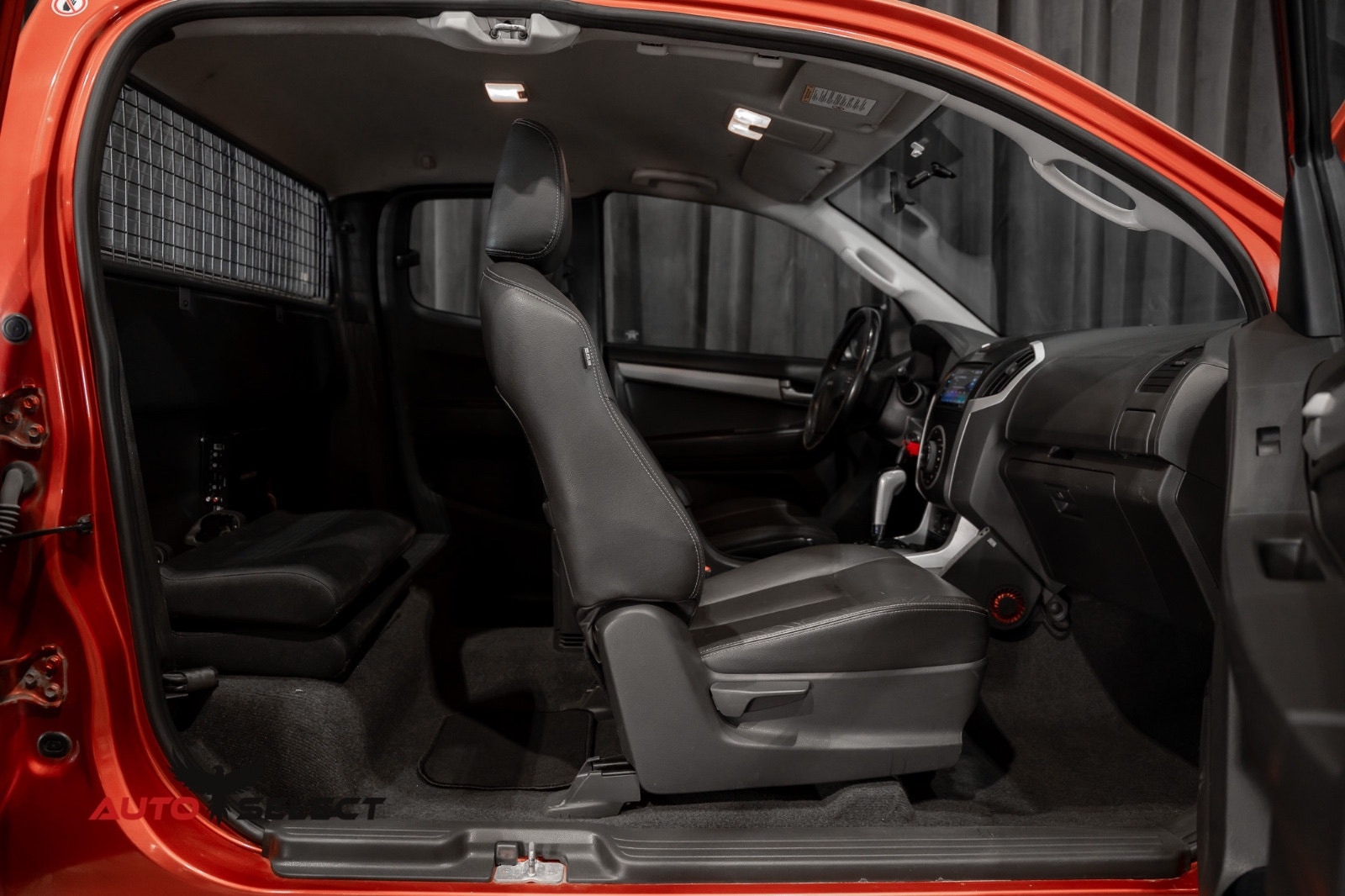 Isuzu D-Max Space Cab 2.5 4WD Automatic, 5-trins, 163ps, 2015
