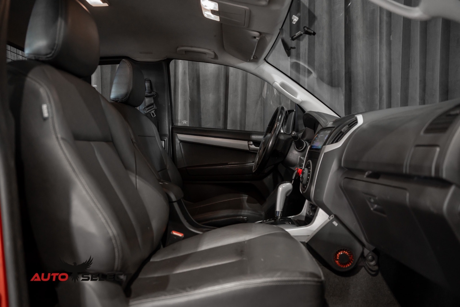 Isuzu D-Max Space Cab 2.5 4WD Automatic, 5-trins, 163ps, 2015