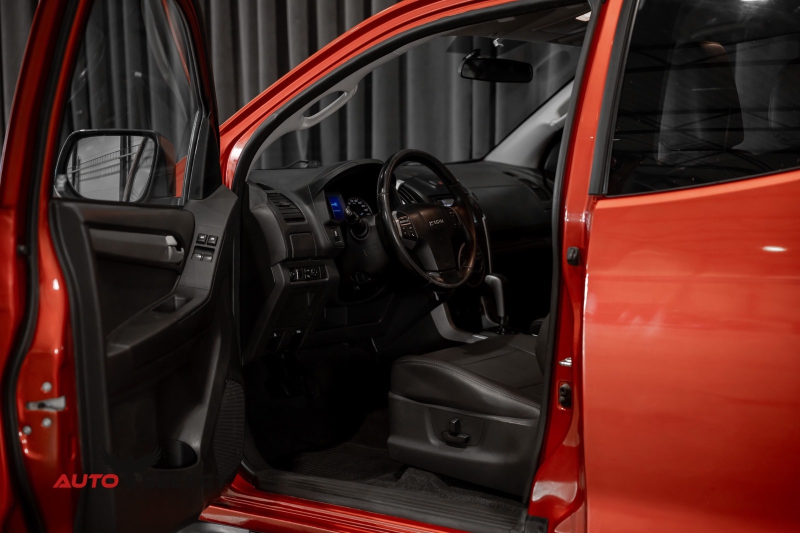 Isuzu D-Max Space Cab 2.5 4WD Automatic, 5-trins, 163ps, 2015