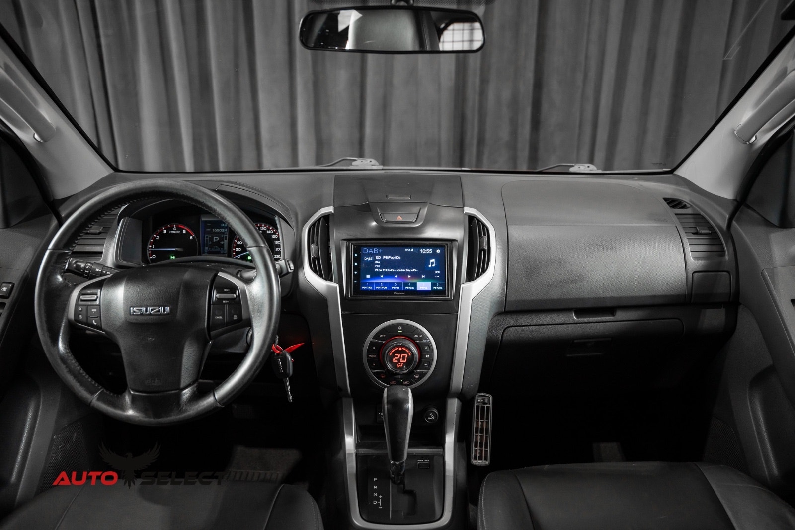 Isuzu D-Max Space Cab 2.5 4WD Automatic, 5-trins, 163ps, 2015