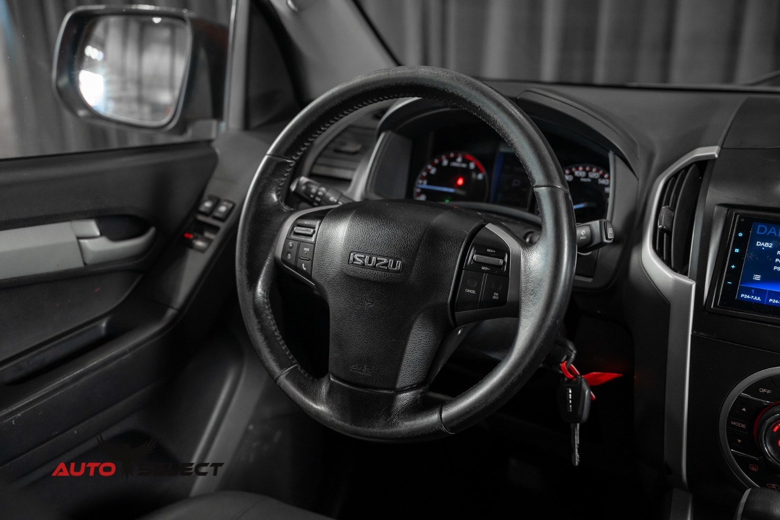 Isuzu D-Max Space Cab 2.5 4WD Automatic, 5-trins, 163ps, 2015