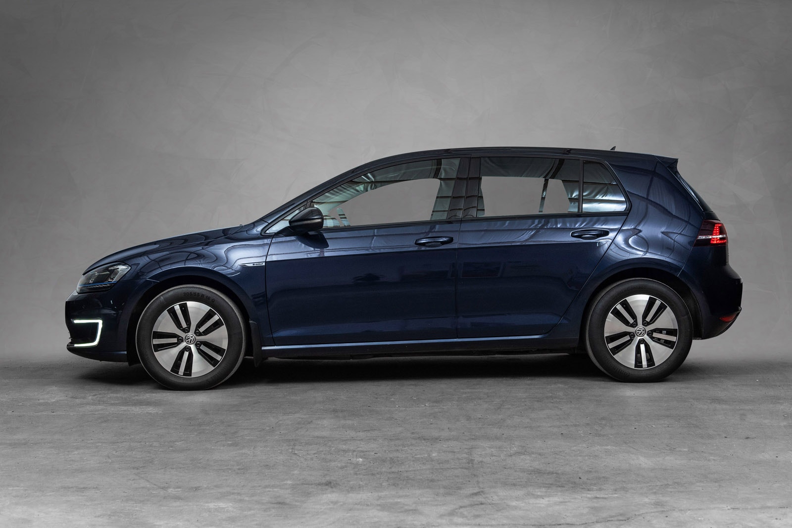 Volkswagen e-Golf, 116hp, 2016