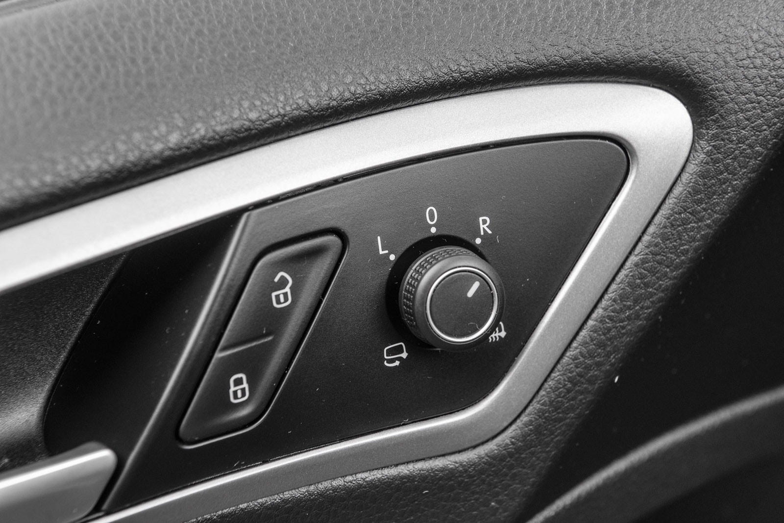 Volkswagen e-Golf, 116hp, 2016