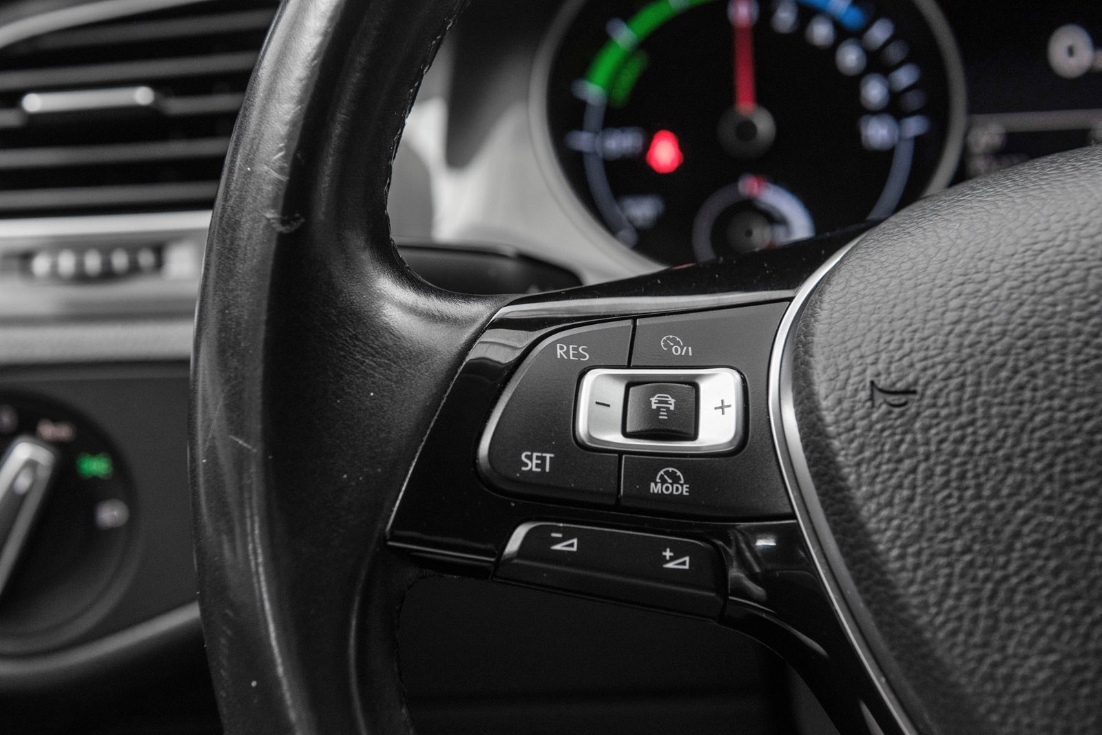 Volkswagen e-Golf, 116hp, 2016