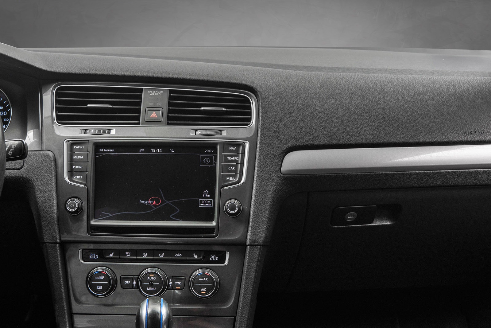 Volkswagen e-Golf, 116hp, 2016