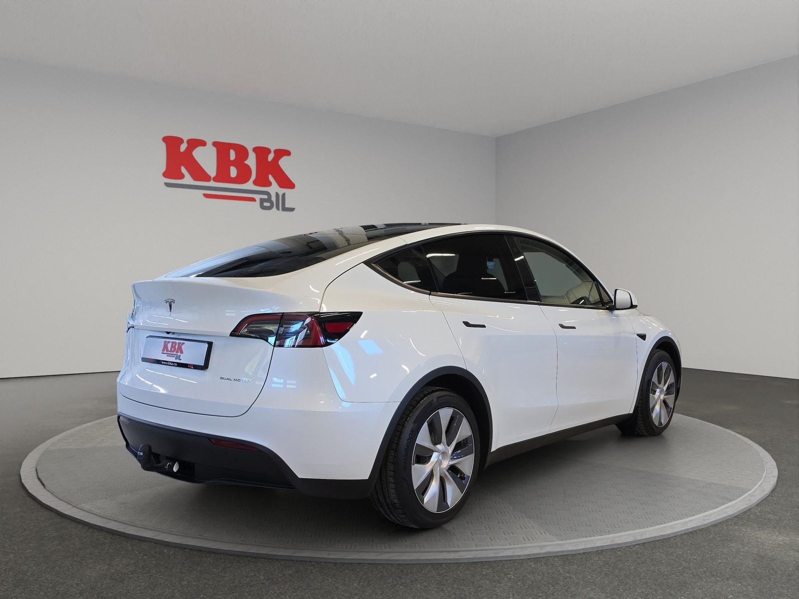 Tesla Model Y Long Range AWD, 514hp, 2024