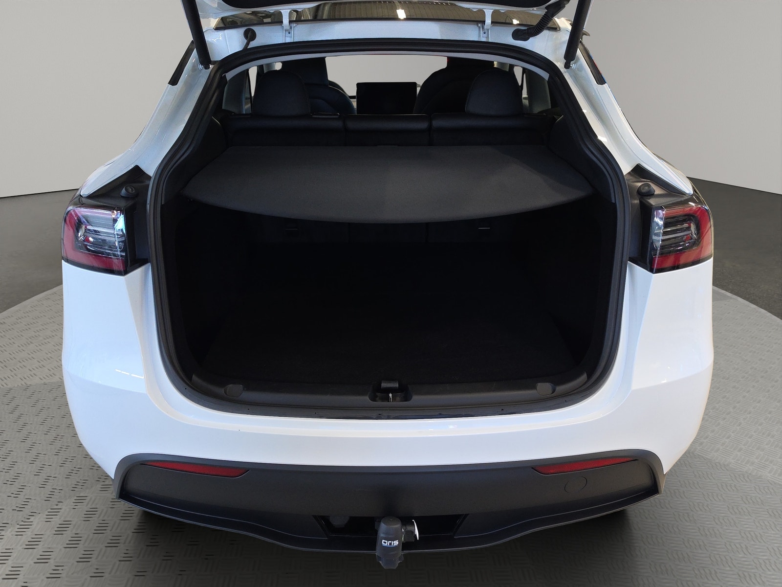 Tesla Model Y Long Range AWD, 514hp, 2024