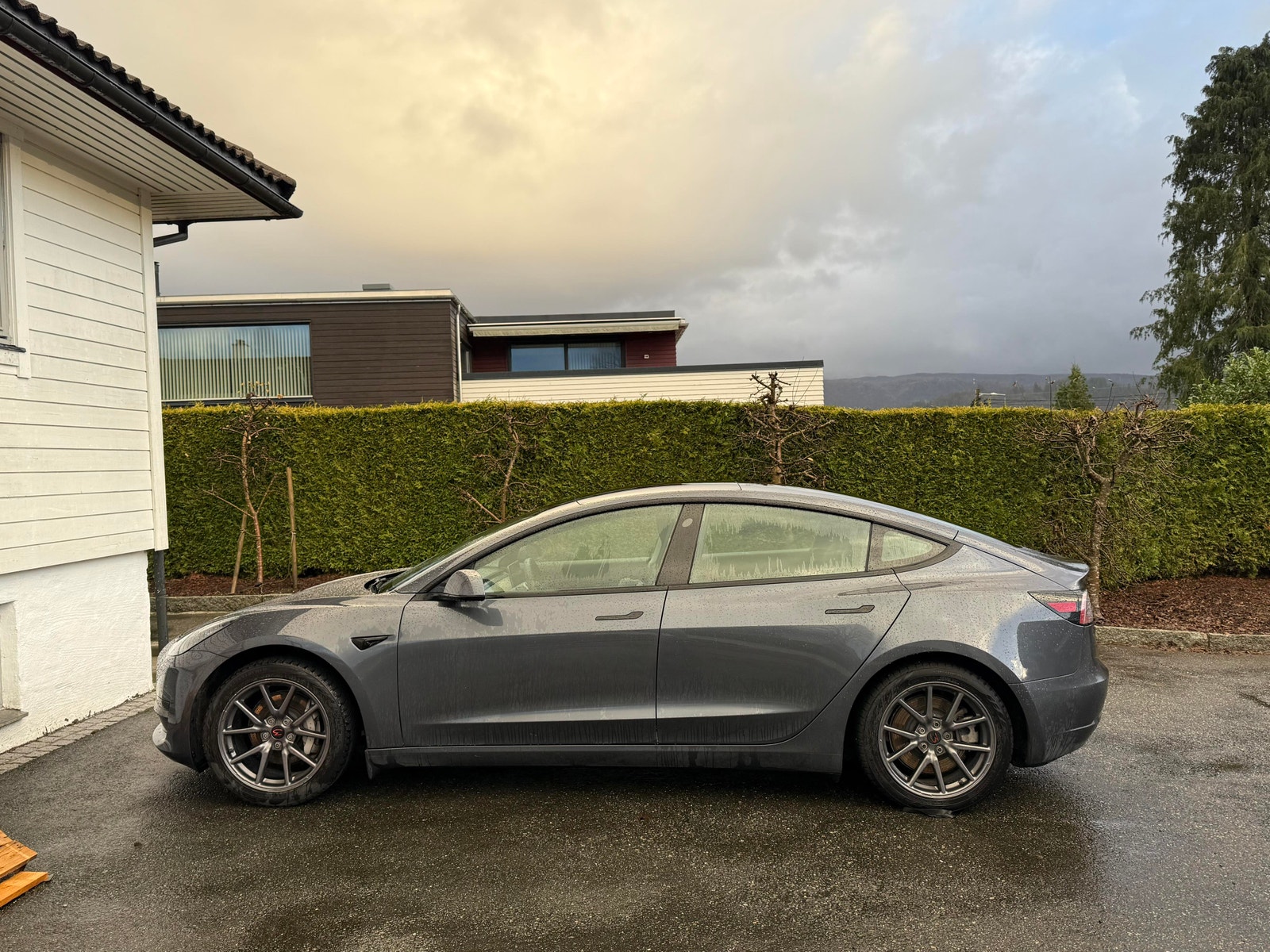 Tesla Model 3 Standard Range Plus, 325hp, 2021