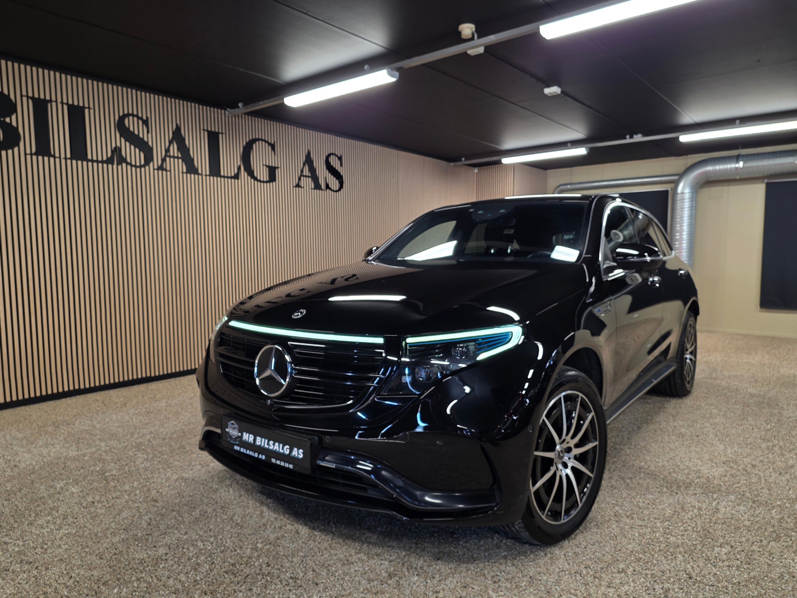 Mercedes-Benz EQC 400 4MATIC, 408hp, 2021