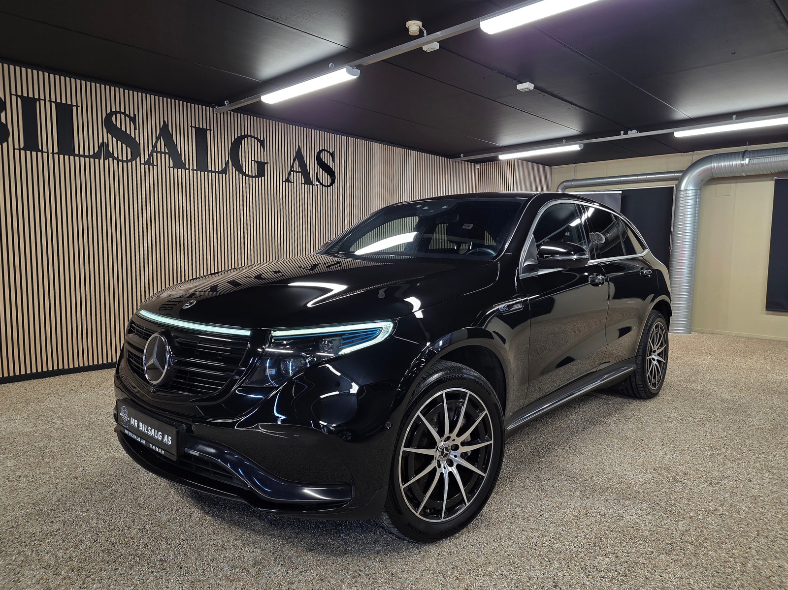 Mercedes-Benz EQC 400 4MATIC, 408hp, 2021