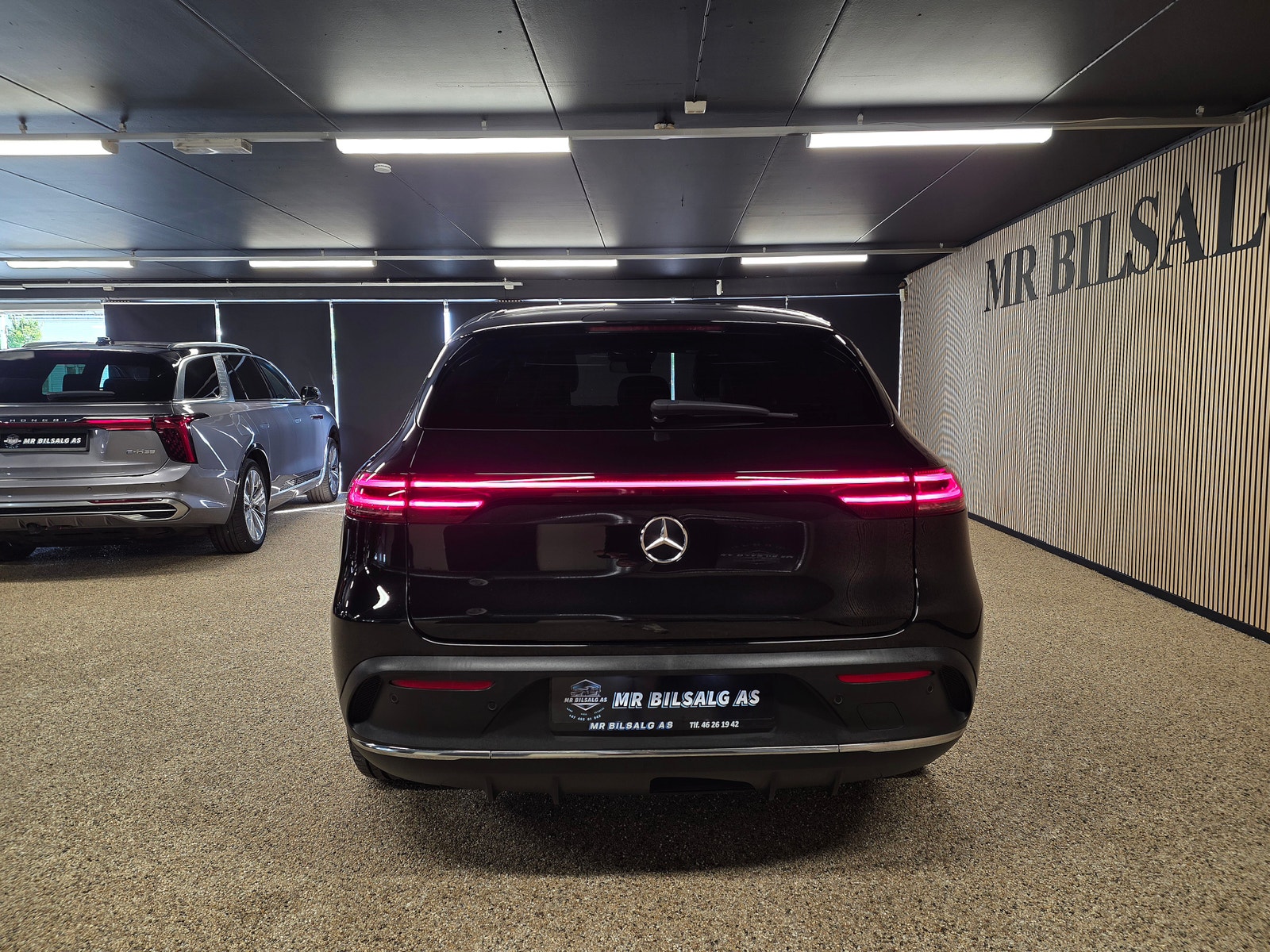 Mercedes-Benz EQC 400 4MATIC, 408hp, 2021