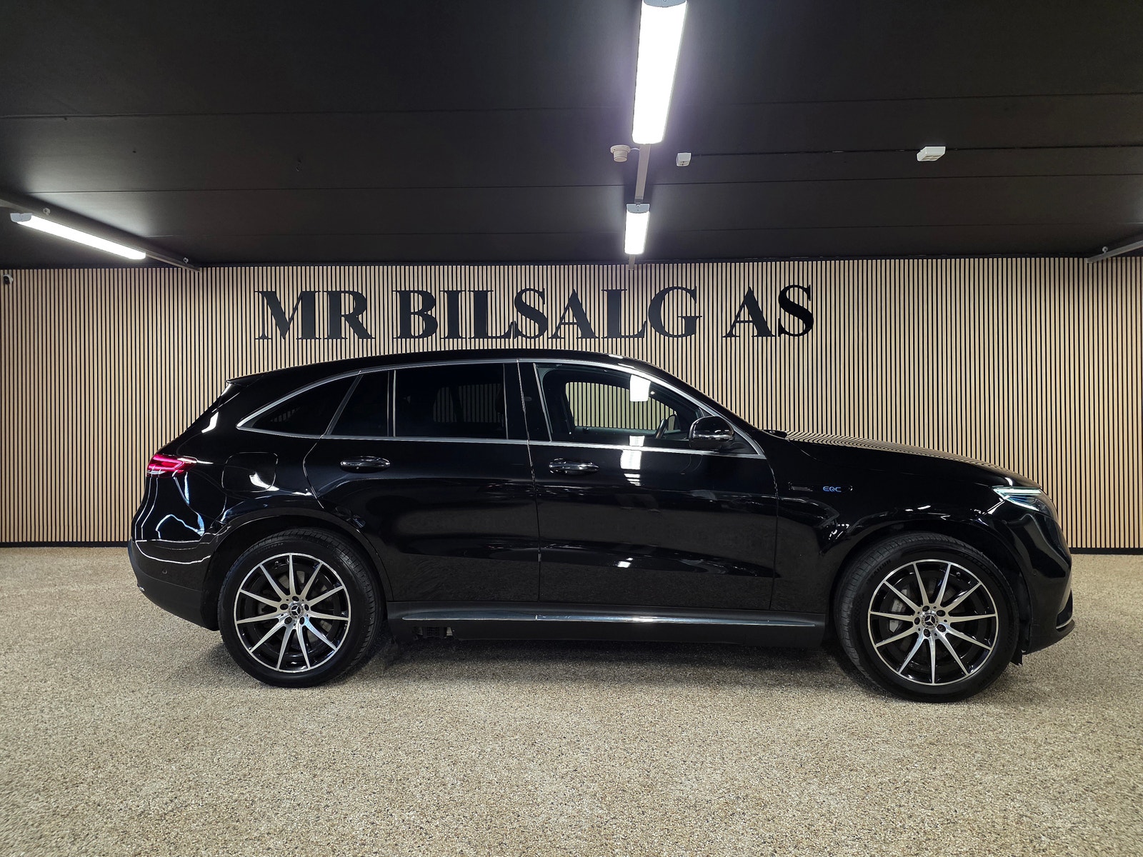 Mercedes-Benz EQC 400 4MATIC, 408hp, 2021