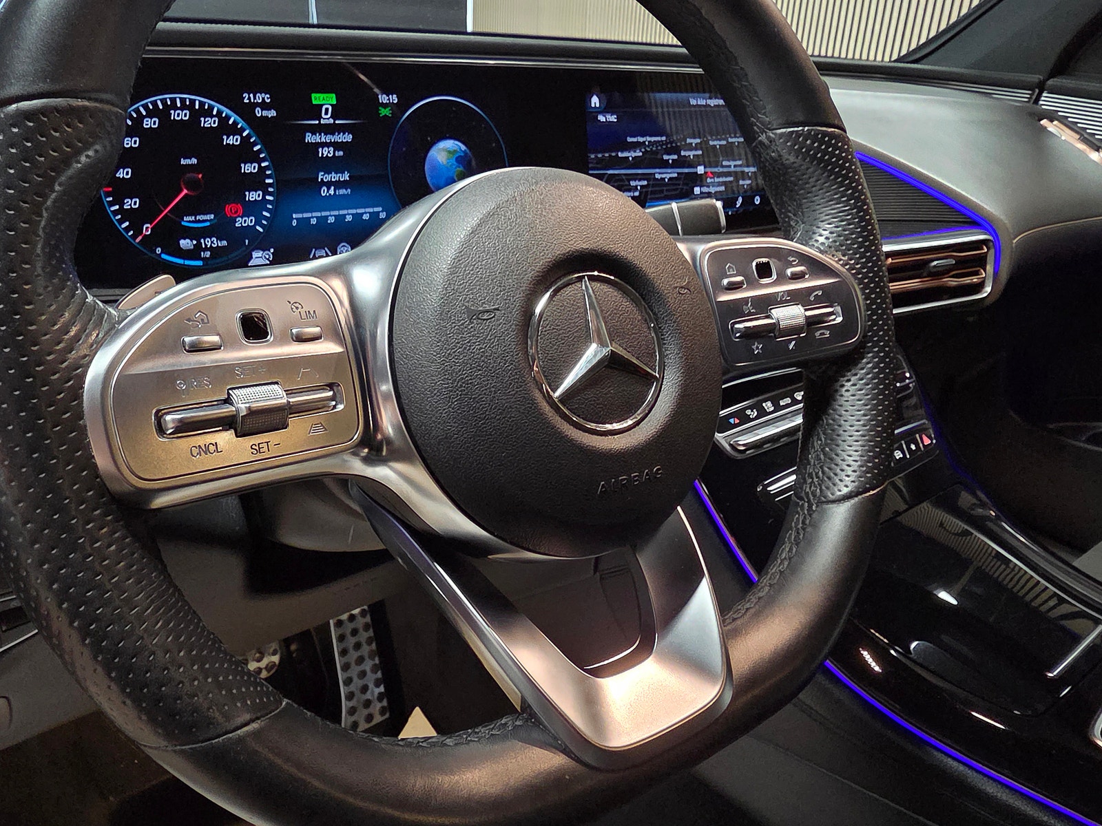 Mercedes-Benz EQC 400 4MATIC, 408hp, 2021