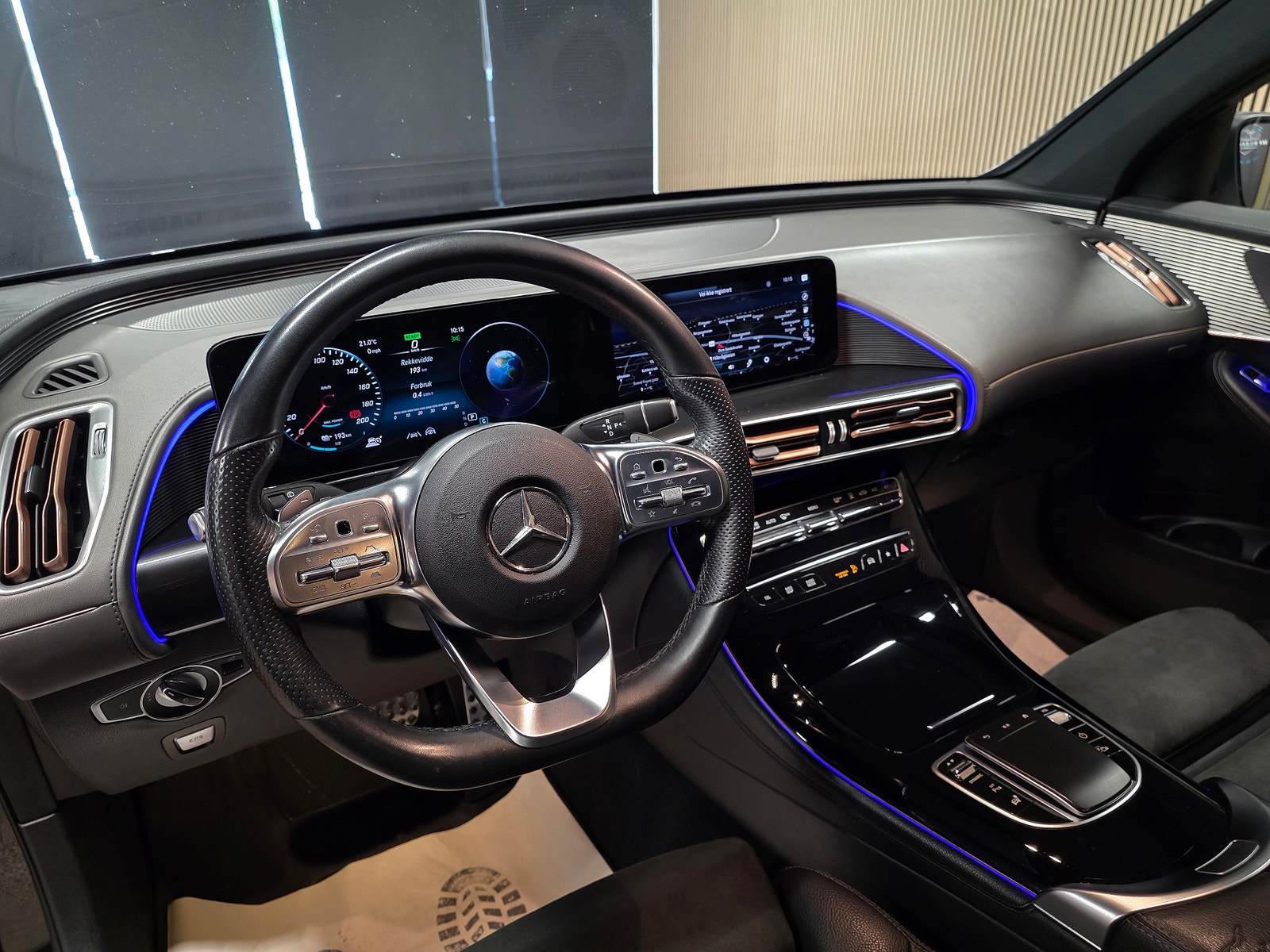 Mercedes-Benz EQC 400 4MATIC, 408hp, 2021