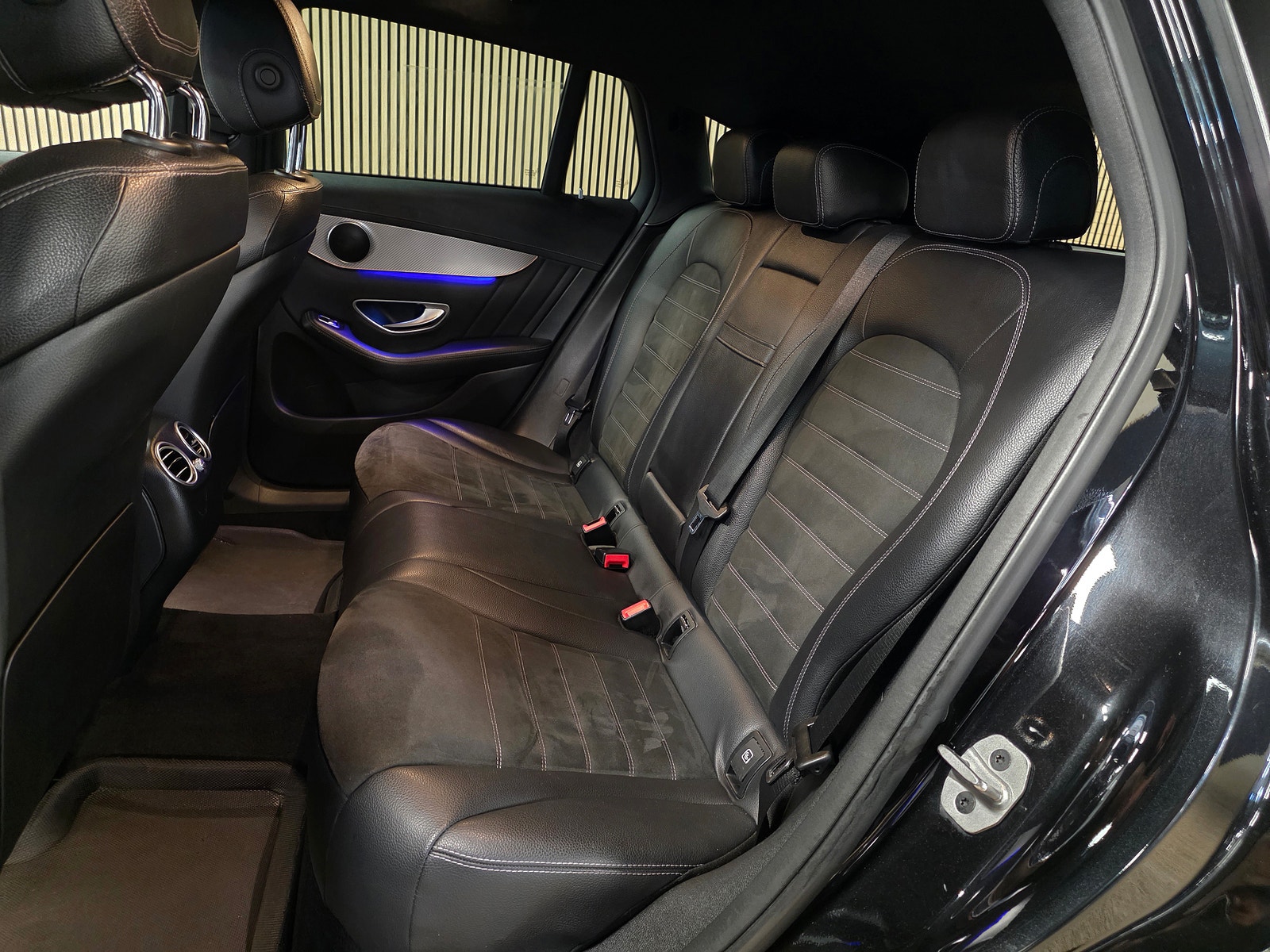 Mercedes-Benz EQC 400 4MATIC, 408hp, 2021