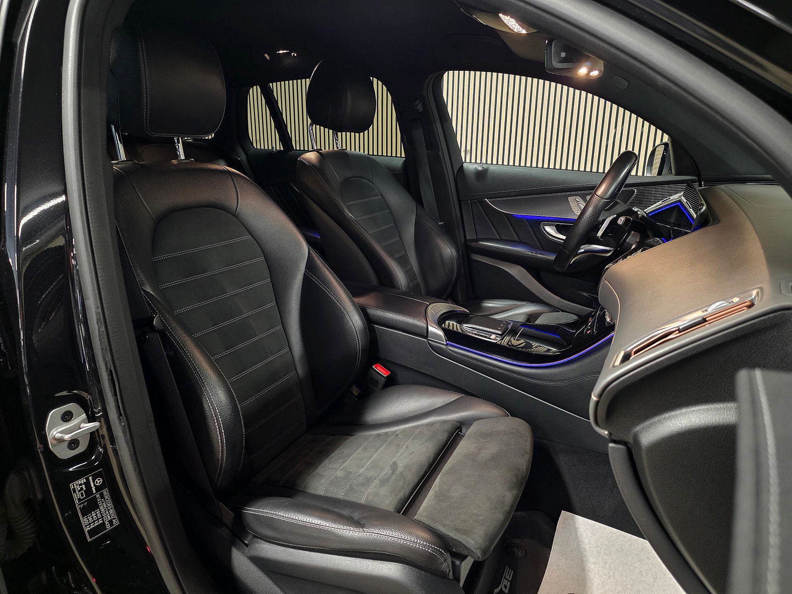 Mercedes-Benz EQC 400 4MATIC, 408hp, 2021