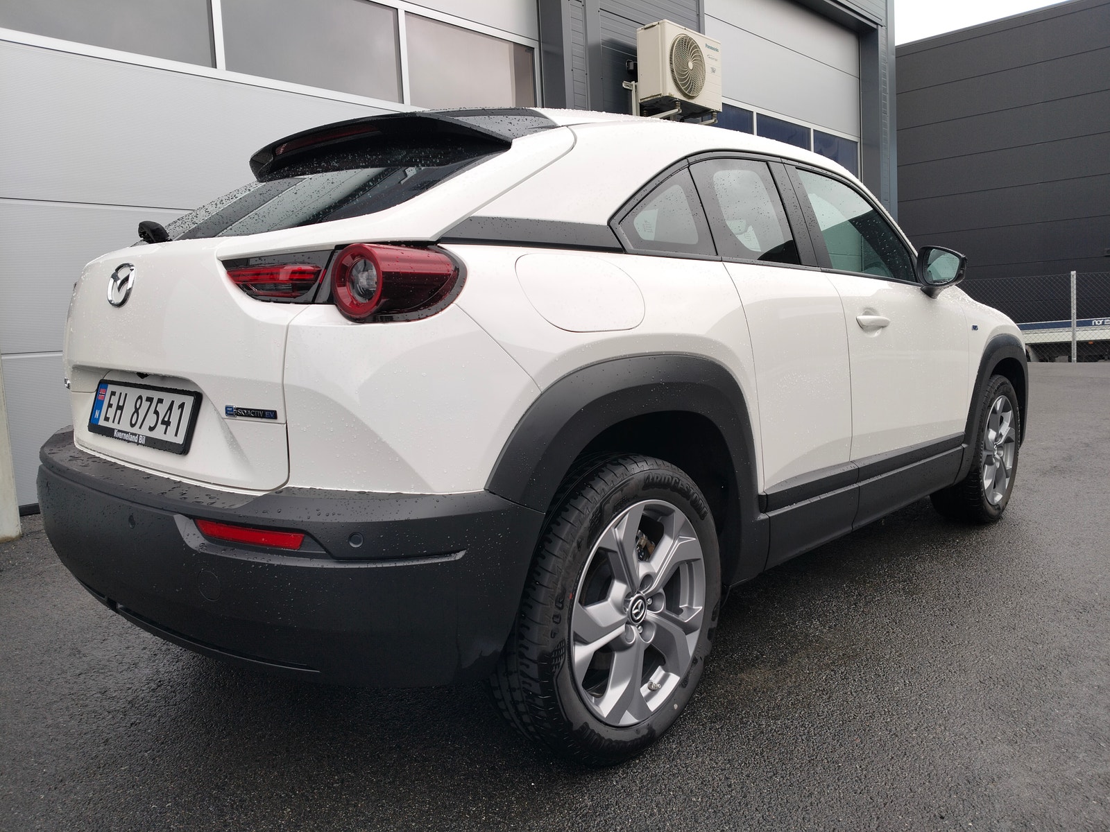 Mazda MX-30 e-Skyactiv EV, 143hp, 2024