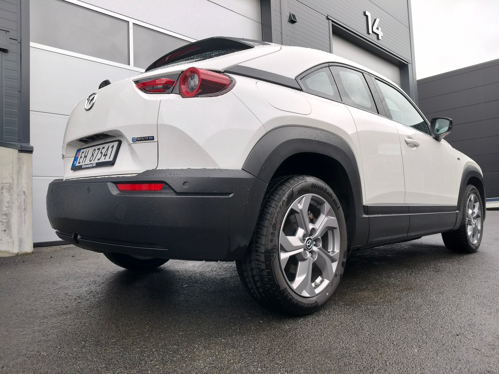 Mazda MX-30 e-Skyactiv EV, 143hp, 2024