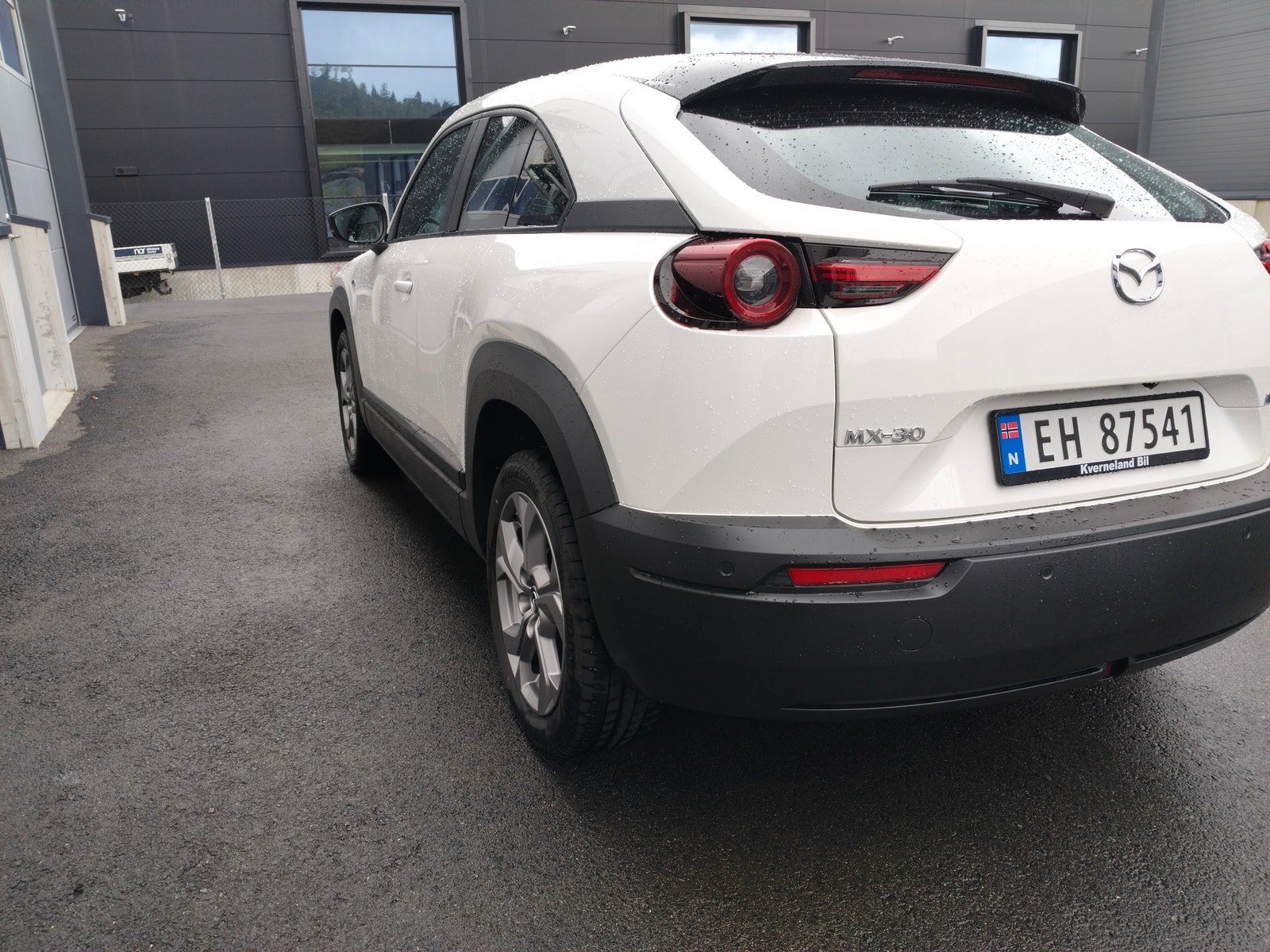 Mazda MX-30 e-Skyactiv EV, 143hp, 2024