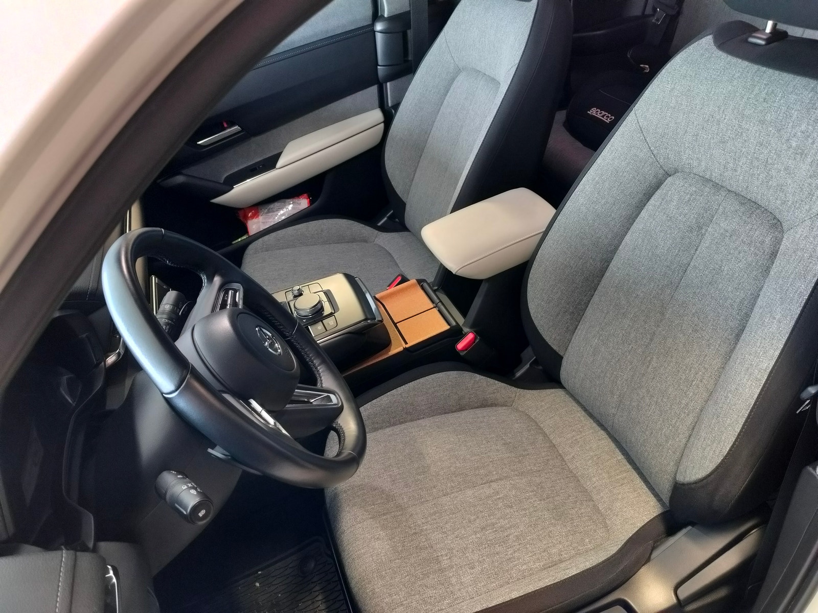 Mazda MX-30 e-Skyactiv EV, 143hp, 2024