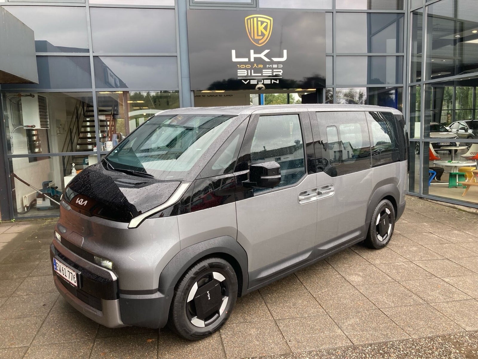 Kia PV5 Long Range Passenger 71.2 kWh, 163ps, 2026