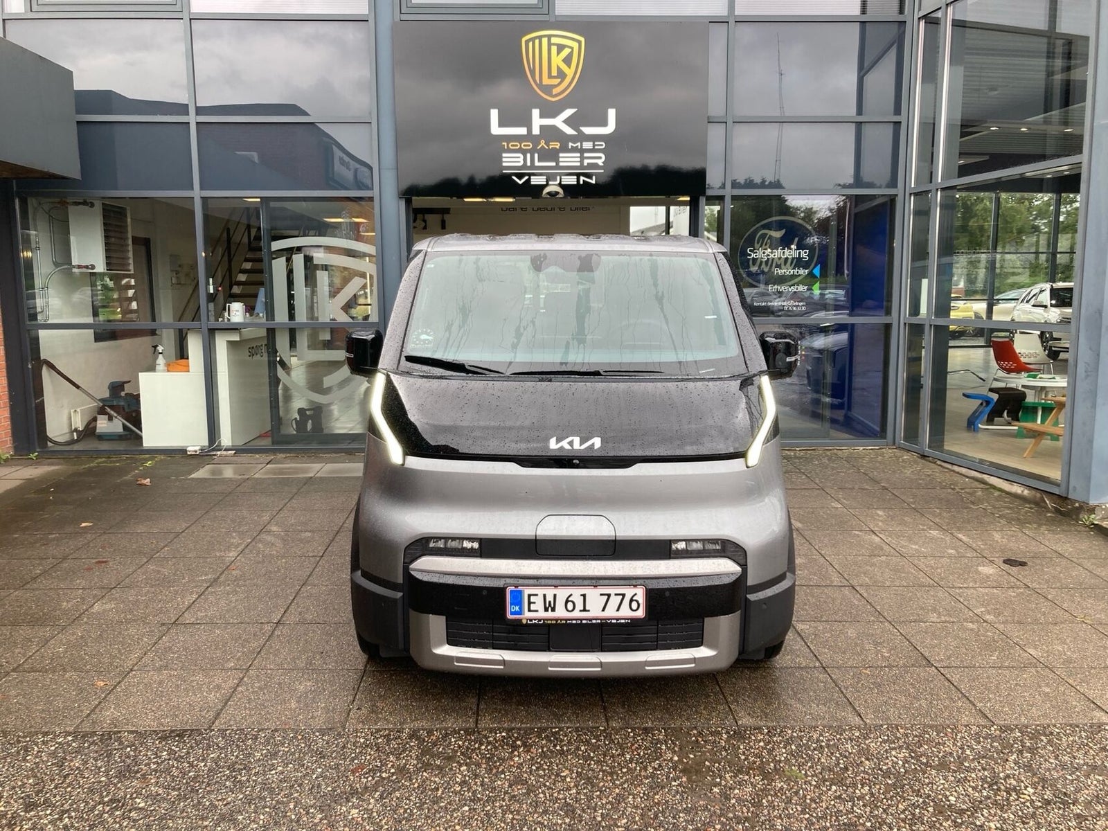 Kia PV5 Long Range Passenger 71.2 kWh, 163ps, 2026