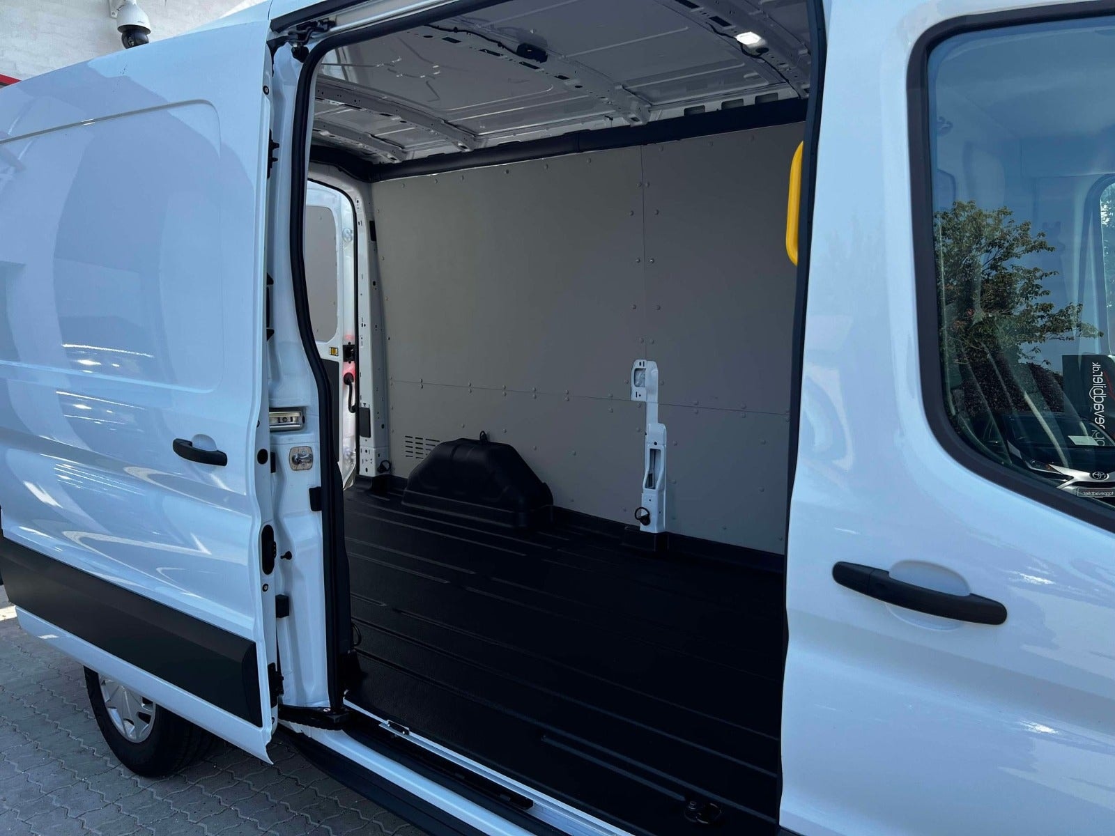Ford Transit 350 2.0 EcoBlue SelectShift, 170hp, 2023